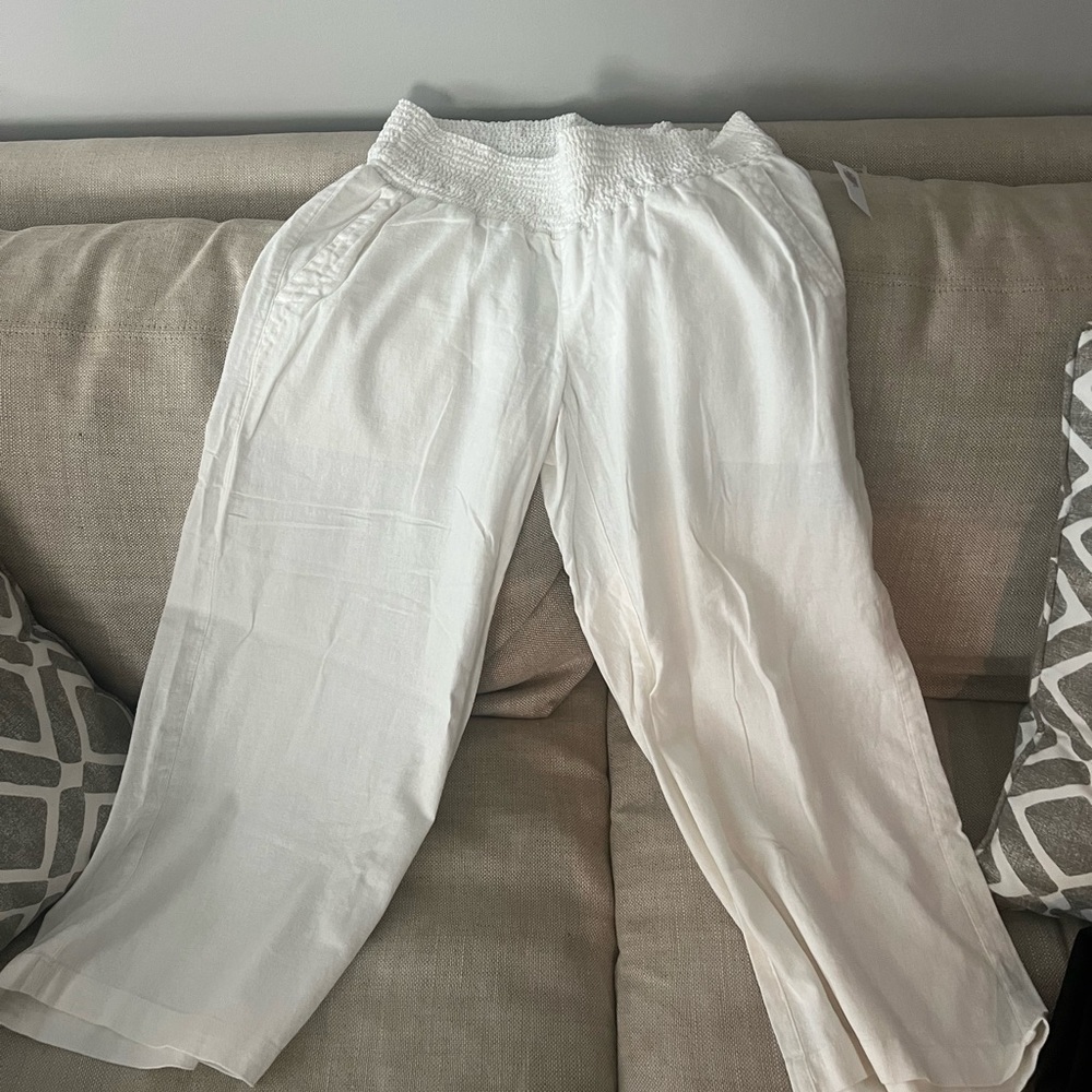 Maternity linen-blend smocked waist cropped wide leg pants